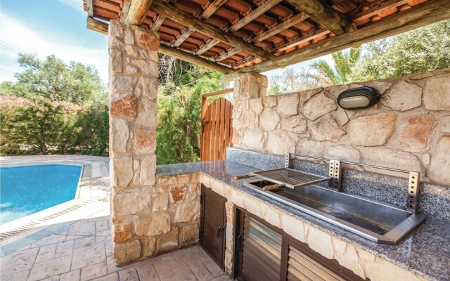 Amazing Home in Laatchi With 3 Bedrooms, Outdoor Swimming Pool and Swimming Pool