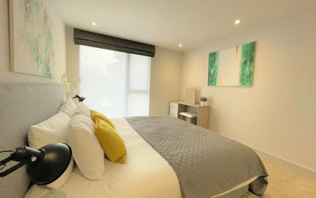 Spectacular 2BR Apartment with Parking
