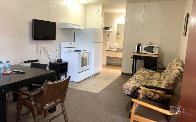 Dauphin Inn Express