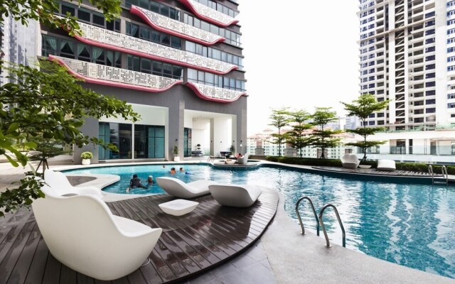 New! Contemporary 1BR Apartment @ Near Klcc