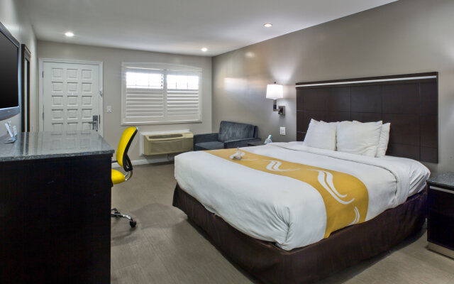Comfort Suites Visalia Convention Center