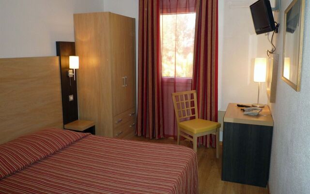 Arcadius Le Petit Hotel