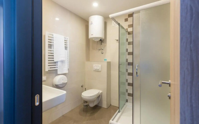 Premium Crown Suites