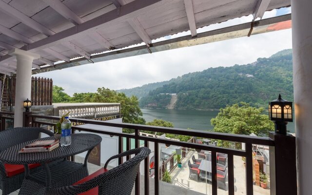 Foxoso The Mall Road