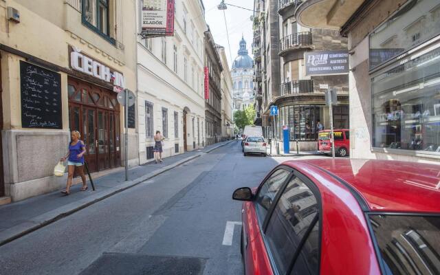 Piano POP Apartments