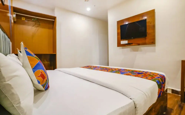 Fabhotel Twigo Inn