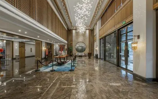 Huzhou Maison New Century Resort Hotel