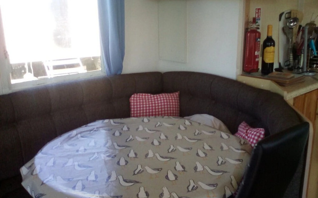 Arizona Family and Dogs Welcome Caravan 3 Bedrooms