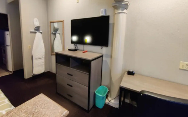 Regency Inn & Suites