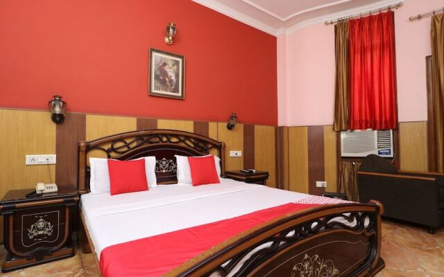 Oyo 35965 Kishore Castle