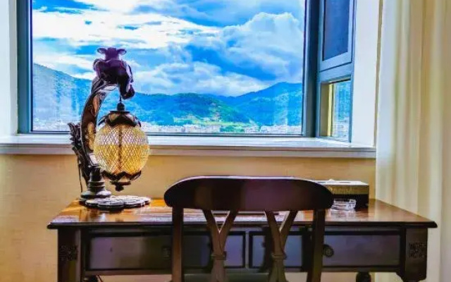 Menglian Ruyi Hotel