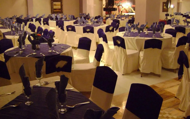 Safeer Plaza Hotel