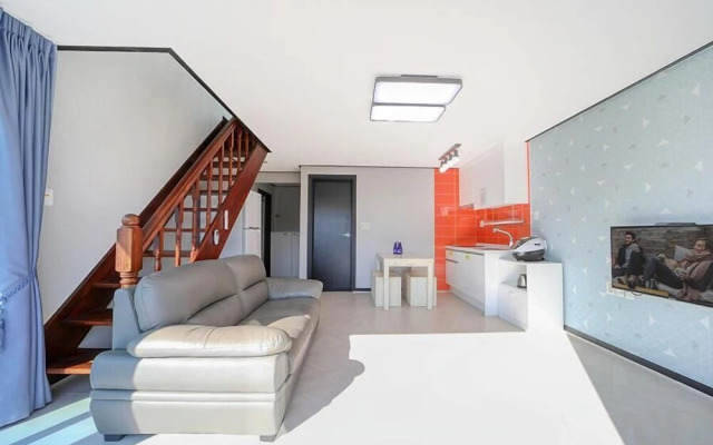 Gyeongju Hyu Plus Pension