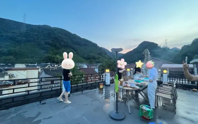 Hangzhou Guanshan B & B (Zhuantang Xishan National Forest Park Bailongtan Scenic Area) – Outside – Hangzhou