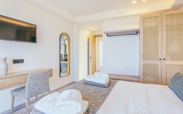 Villa Luxury Heaven - With Heated Pool
