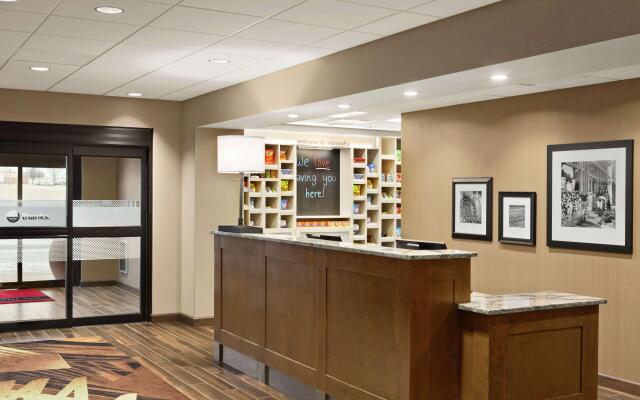 Hampton Inn & Suites Minooka