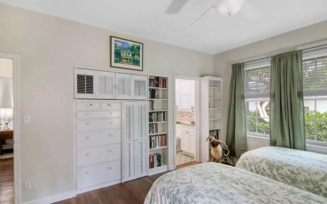 Sun, Shells and Seaspray w/ Lanai