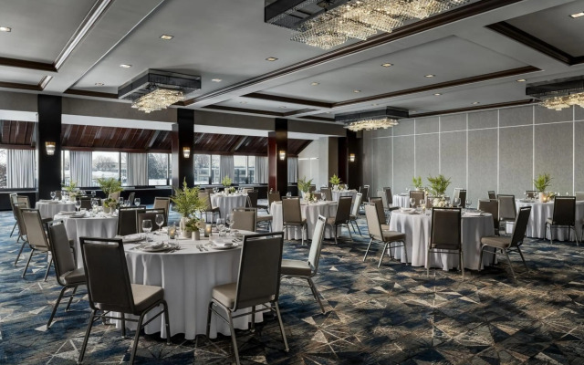 Sheraton Montreal Airport Hotel