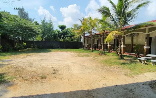 Bandengan Beach Hotel Jepara 2