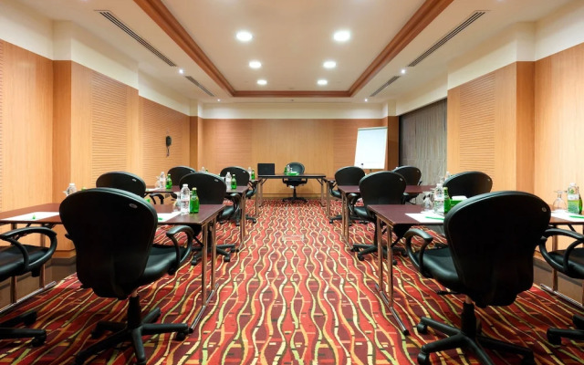 Holiday Inn Suites Kuwait by IHG
