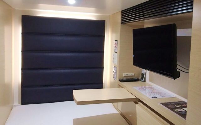 Hotel & Spa TOPOS Sendai Station - Caters to Men