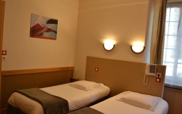 Hotel De La Porte Saint Pierre