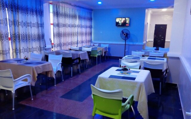 Denposon Royal Hotel