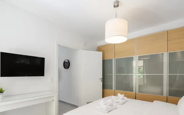 Radiant homm Vouliagmeni Apartment 4ppl
