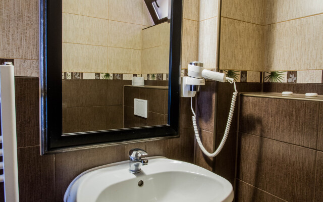 Complex Turistic Max International