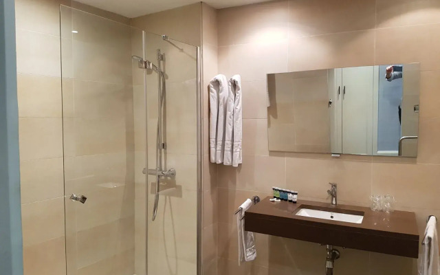 Отель Ramblas Internacional