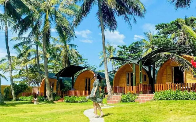 Vida Loca Resort & Sunset Beach