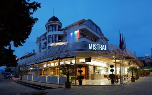 Hotel Mistral