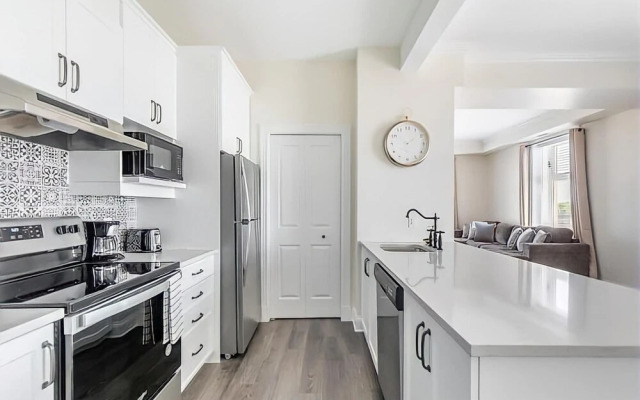 Rideau 2Br Signature Apartment Free Parking 2