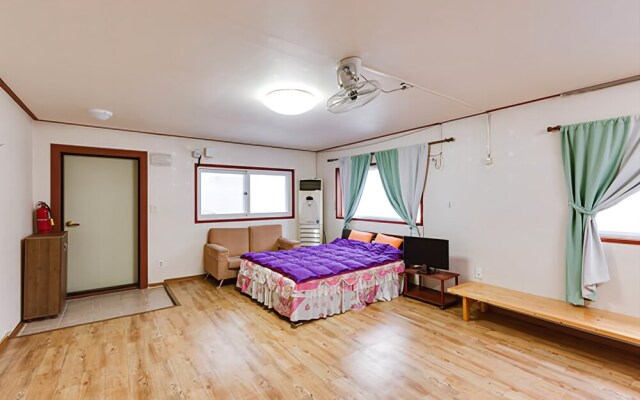 Mungyeong Ga-eun-e Garden Pension