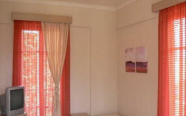 Happyland Hotel Apartments