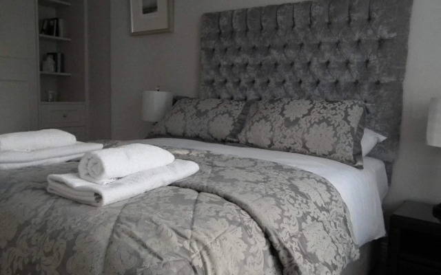 2 Bedroom Home Near The RDS Arena
