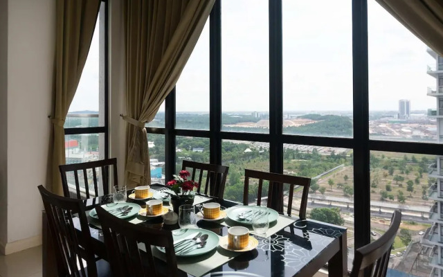 Lux Dpristine 3BR Home w Views, 5mins to Legoland