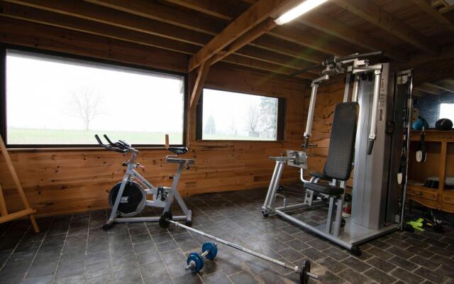 Very spacious house with sauna, spa and countryside views