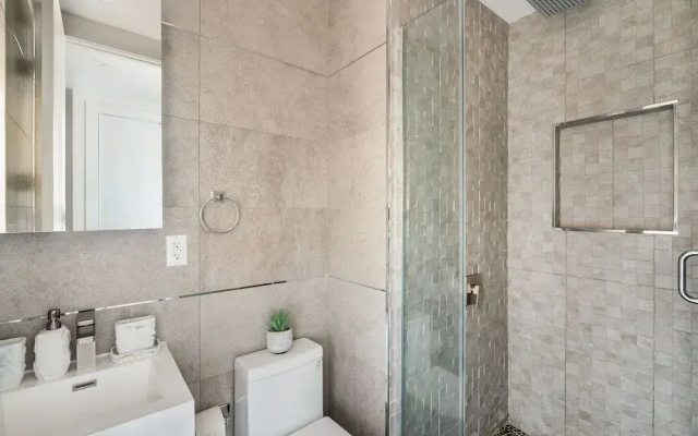 48-3fe 2BR Prime Midtown West