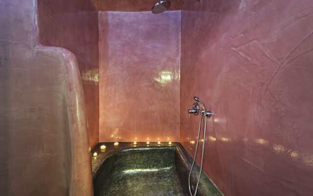 Alizea Villas & Suites