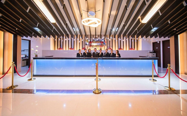 Xenia Hotel Clark - Multi Use Hotel