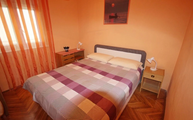 Family Ground Floor Apartment Puntamika