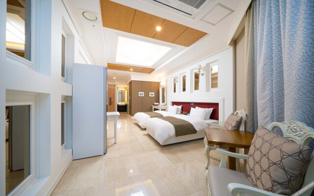 Naju Hotel Core