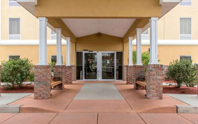 Comfort Suites Scranton near Montage Mountain