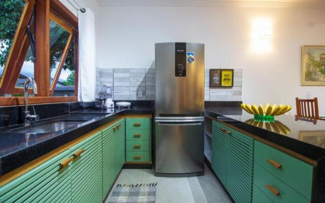 Casa Andorinha com 3 quartos com ar e piscina