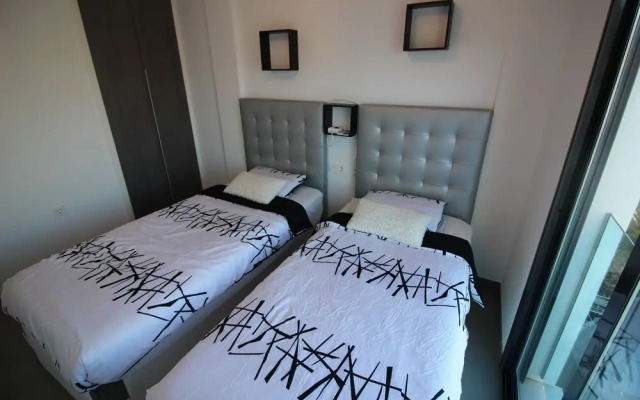 Penthouse Oasis Beach Phase 1 Sunny Home