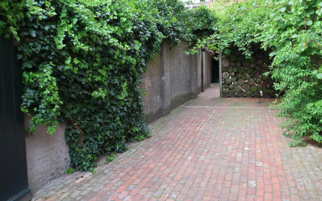 De Buitenmuur Guest House