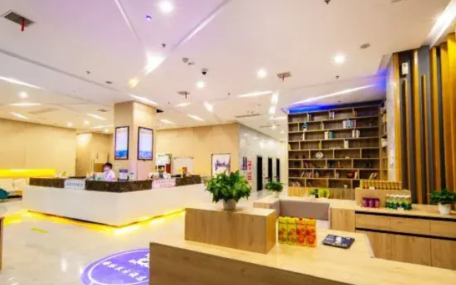 VX Hotel (Huai'an Renmin Hospital Mandu Square)