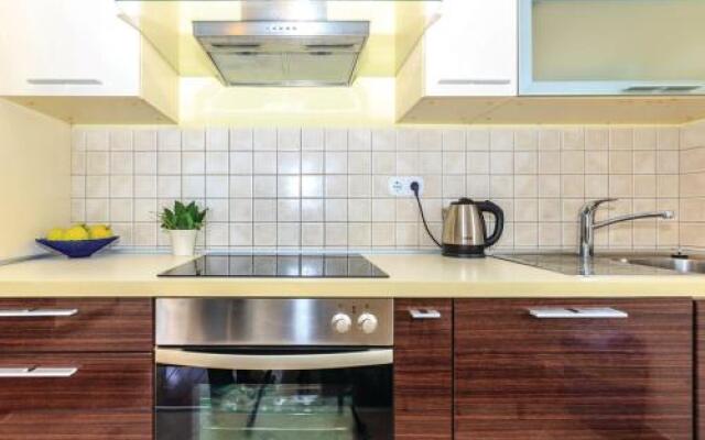 One-Bedroom Apartment in Dramalj X