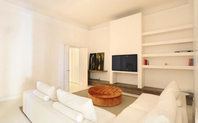 LUXURY suite with amazing Terrace in Florence-hosted by Sweetstay